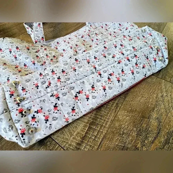 Brand New Beautiful Floral Roses Hand Crafted Tote Bag Purse Satchel - Picture 3 of 8